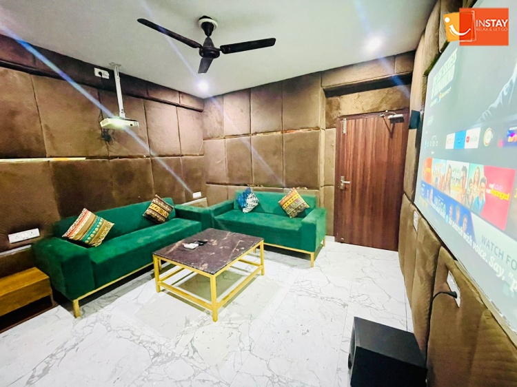 Instay Property